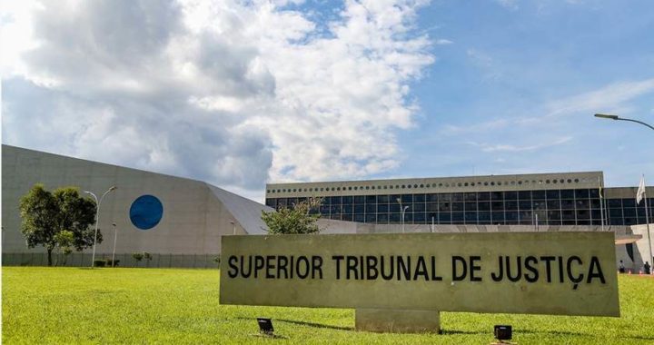 STJ anula multa a supermercado